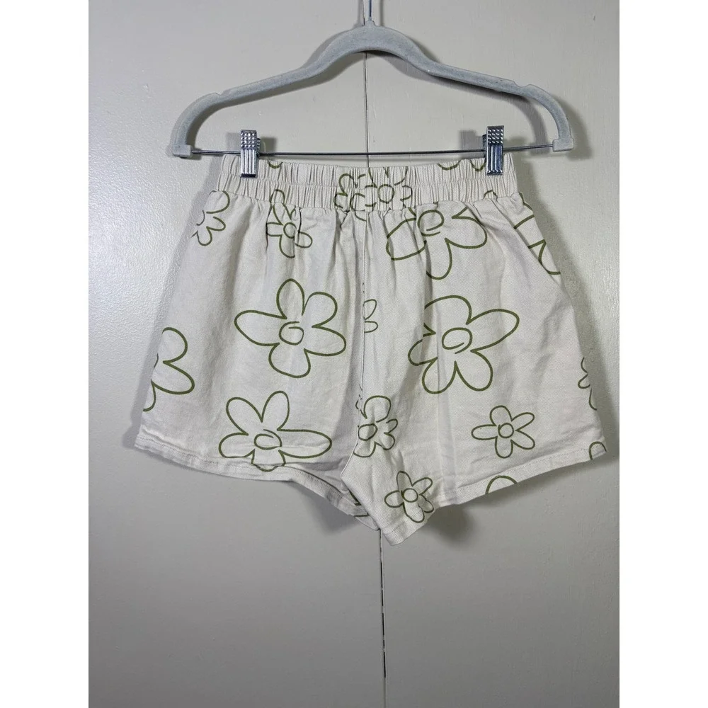 Bailey Rose Green Floral Outline Cream Denim Shorts M Daisy Indie Beachy Whimsy - Picture 3 of 4